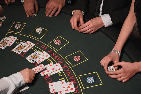 Discover Ancient-Themed Slots at Casino Non AAMS Platforms