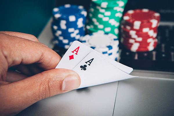 Exploring Blackjack and Roulette on an online casino Singapore Site